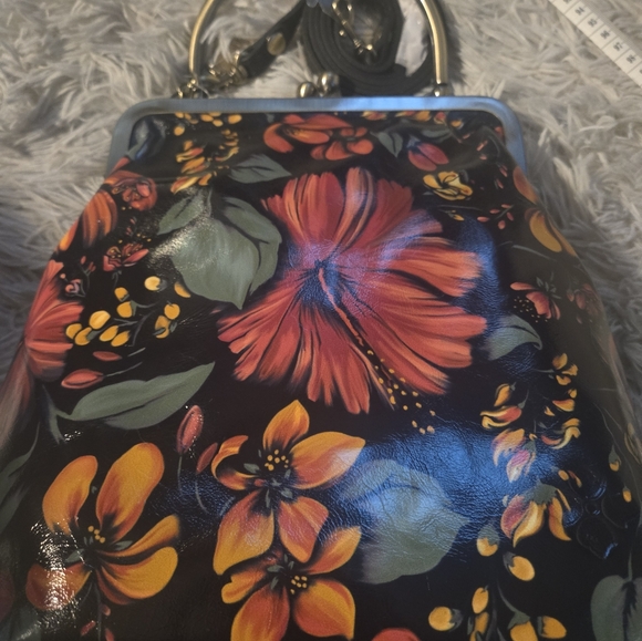 Patricia Nash floral handbag - Picture 8 of 8
